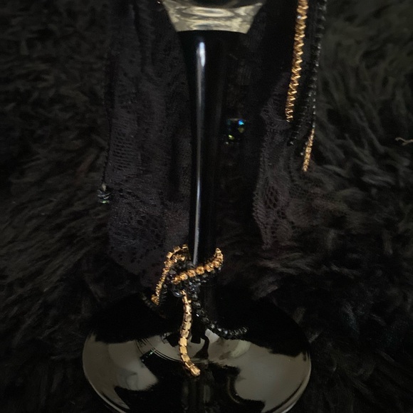 Black and Rose Gold Bling Wine Glass Set, His and Hers Elegant Wine Glasses - Picture 16 of 17